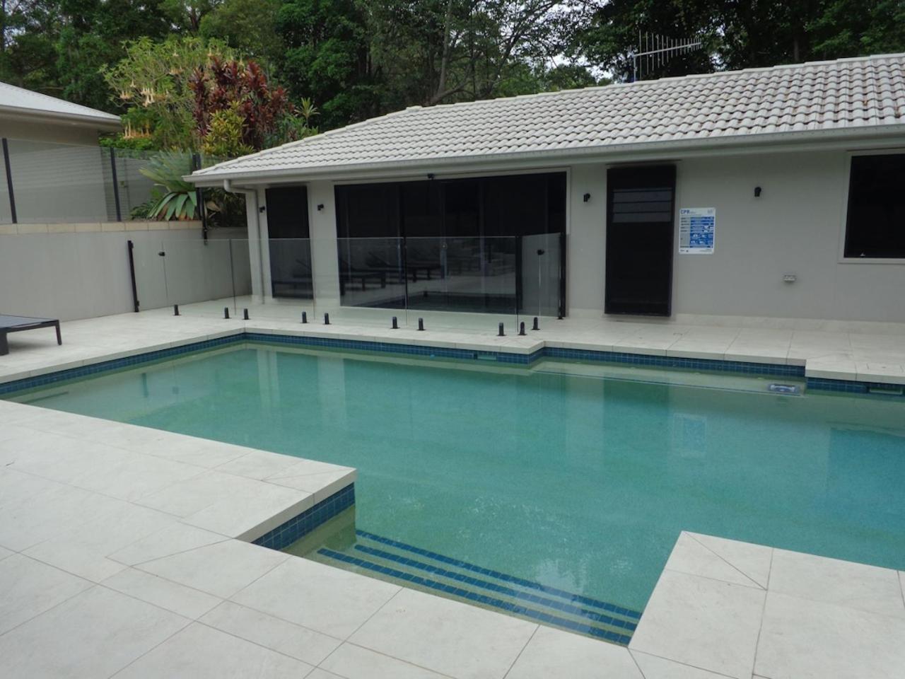 Noosa Buoys Hotel Tinbeerwah Exterior foto
